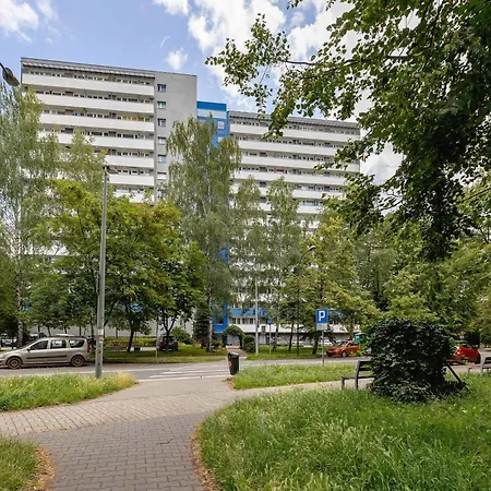 Piastow Comfy With Balcony & Office In By Renters *